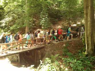 SZKLARSKA POREBA 2026 - Poczuj Ducha Gór i odwiedź z nami Szwejka. Kolonia 7-13 lat, obóz 14-18 lat.